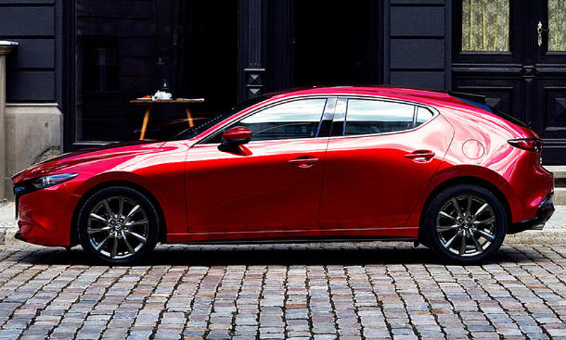 Deutschland-Premiere neuer Mazda 3 in ihrem Autohaus AHAG mbH