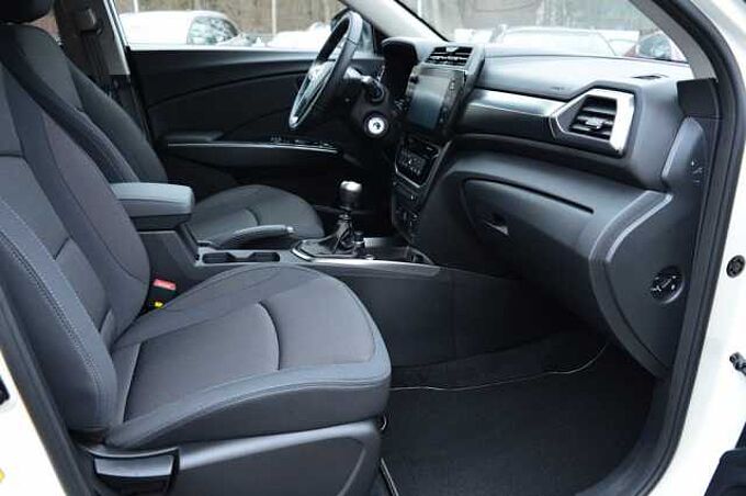 KGM Tivoli 1.5 T-GDI Nomad 6/MT *Cam+PDC+DAB+SH+Navi+LDWS*