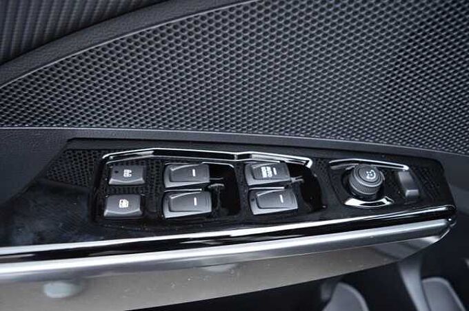 KGM Tivoli 1.5 T-GDI Nomad 6/MT *Cam+PDC+DAB+SH+Navi+LDWS*