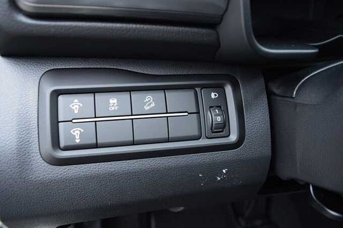 KGM Tivoli 1.5 T-GDI Nomad 6/MT *Cam+PDC+DAB+SH+Navi+LDWS*