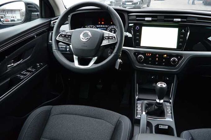 KGM Korando 1.5 T-GDI Nomad 6/MT *Cam+PDC+DAB+SH+Heizung*