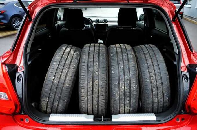 Suzuki Swift 1.2 Comfort ALLGRIP Hybrid *WR+AHK* 