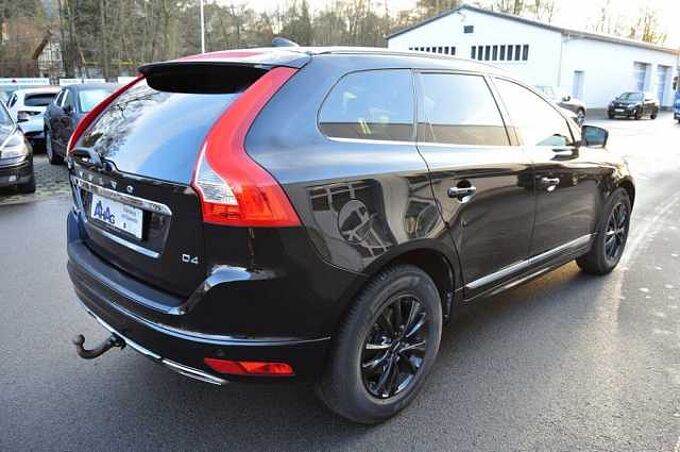 Volvo XC60 D4 Geartronic Summum *Pano+WR Alu+Leder+AHK* 