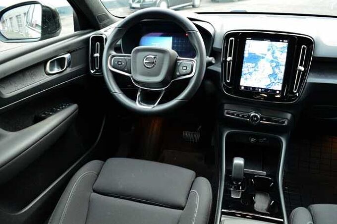 Volvo XC40 P8 AWD Recharge Twin Plus *Standh. +AHK+LED* 