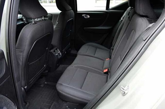 Volvo XC40 P8 AWD Recharge Twin Plus *Standh. +AHK+LED* 