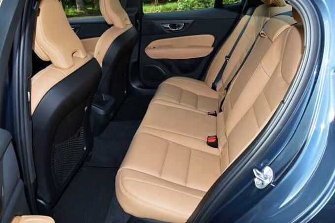 Volvo S60 B4 Plus Dark DCT *Nappa+DAB+3xPDC+Standh.+WR* 