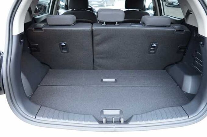 KGM Tivoli 1.5 T-GDI Essential 6/AT *Cam+PDC+DAB+SH+Navi+LDWS* 