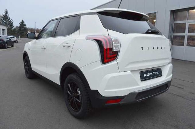 KGM Tivoli 1.5 T-GDI Essential 6/AT *Cam+PDC+DAB+SH+Navi+LDWS* 