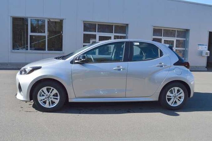 Mazda 2 Hybrid 1.5 VVT-i CVT Centre-Line *SH+Cam+DAB*