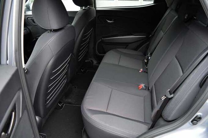 KGM Tivoli 1.5 T-GDI Essential 6/MT *Cam+PDC+DAB+SH+Navi+LDWS* 