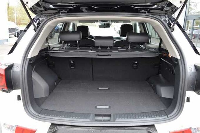 KGM Korando 1.5 T-GDI Nomad+ 6/AT AWD *Leder+LED+CAM* 