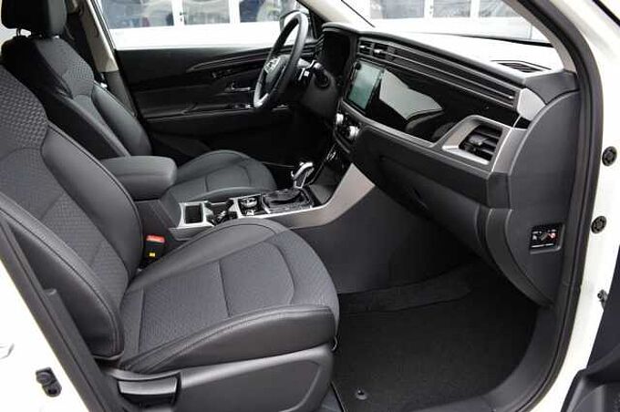 KGM Korando 1.5 T-GDI Nomad+ 6/AT AWD *Leder+LED+CAM* 