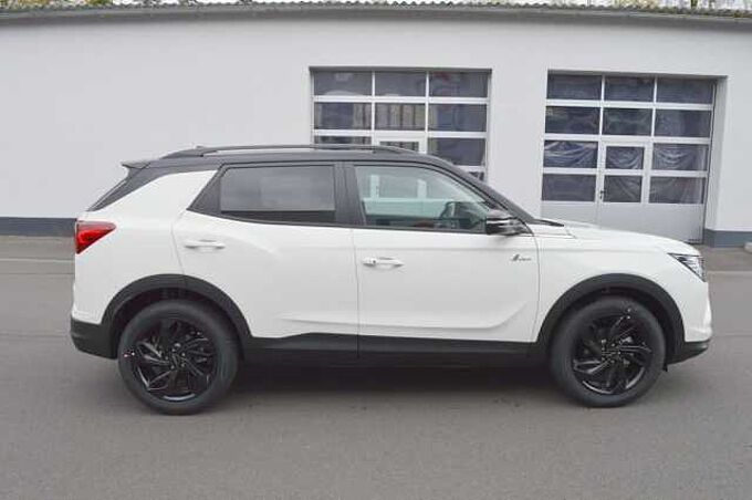 KGM Korando 1.5 T-GDI Nomad+ 6/AT AWD *Leder+LED+CAM* 