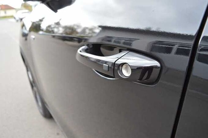 KGM Tivoli 1.5 T-GDI Nomad+ 6/AT *LED+Leder+2xPDC+Cam+SH* 