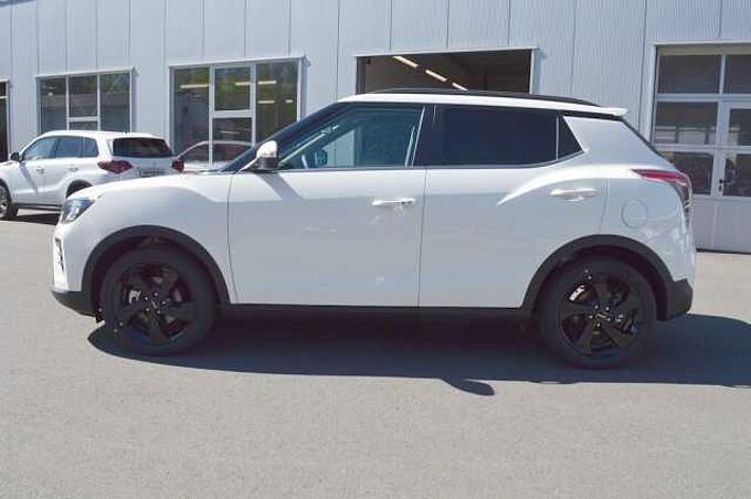 KGM Tivoli 1.5 T-GDI Nomad+ 6/MT *LED+Leder+2xPDC+Cam+SH* 