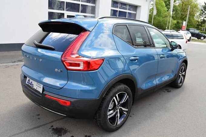 Volvo XC40 B4 AWD Plus Dark DCT *WR+LED+DAB+3xPDC*