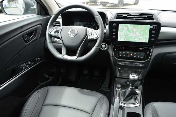 KGM Tivoli 1.5 T-GDI Nomad+ 6/MT *LED+Leder+2xPDC+Cam+SH*