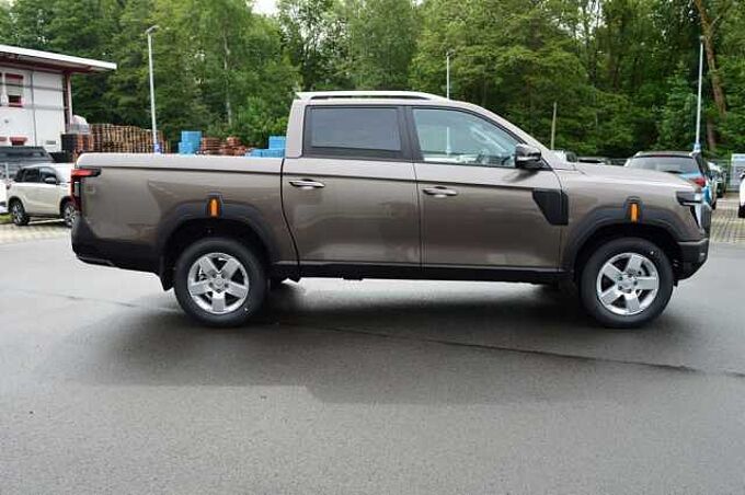 KGM Musso Grand 2.2 e-XDi Lux 6/AT 4WD *Voll+Leder*