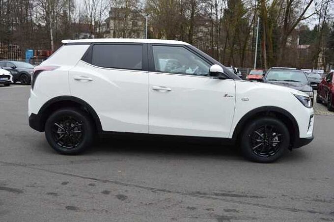 KGM Tivoli 1.5 T-GDI Nomad 6/AT *Cam+PDC+DAB+SH+Navi+LDWS* 