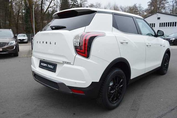 KGM Tivoli 1.5 T-GDI Nomad 6/AT *Cam+PDC+DAB+SH+Navi+LDWS* 