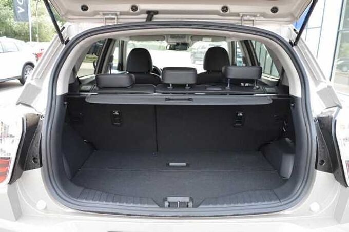 KGM Tivoli 1.5 T-GDI Nomad+ 6/AT *LED+Leder+2xPDC+Cam+SH*
