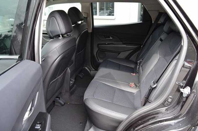 KGM Korando 1.5 T-GDI Nomad+ 6/AT AWD *Leder+LED+CAM* 