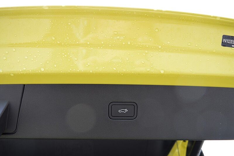 Volvo EX30 Single Motor Extended Range Plus *4 Pakete* Single Motor Extended Range Plus *4 Pakete*