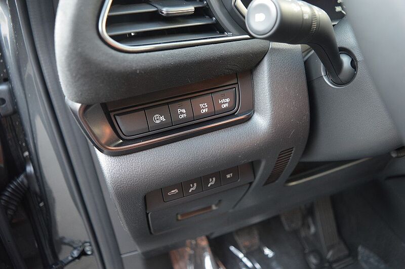 Mazda CX-30 2.0 e-SKYACTIV-X M-Hybrid Nagisa *Leder+LED*