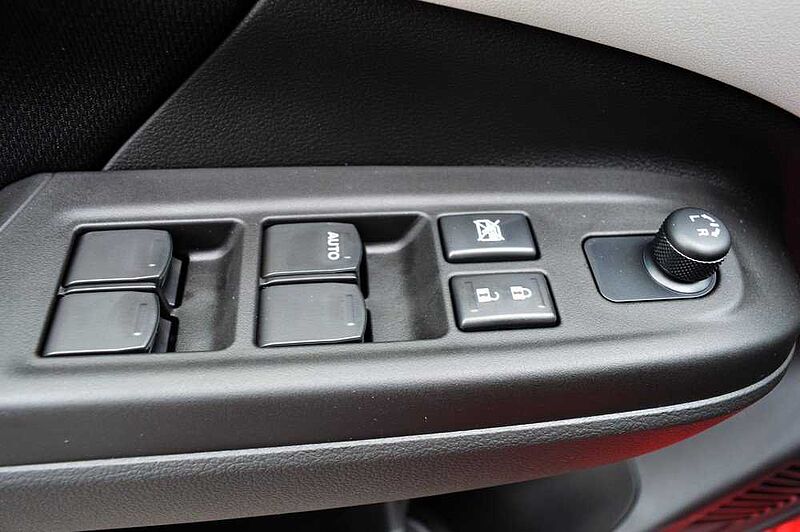 Suzuki Swift 1.2 Club Allgrip Hybrid *Navi+LED+ACC*