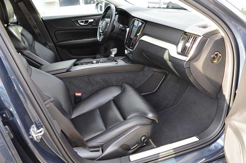 Volvo V60 D3 Geartronic Inscription *AHK+SH+LED+Leder*