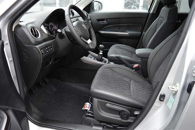 Suzuki Vitara 1.4 Comfort+ ALLGRIP Hybrid *Voll+Pano*