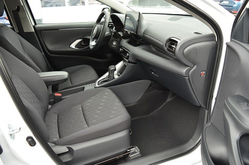 Mazda 2 Hybrid 1.5 VVT-i CVT Centre-Line *SH+Cam+DAB*