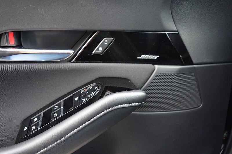 Mazda CX-30 2.0 e-SKYACTIV-X M-Hybrid Drive Exclusive-Line *BOSE*