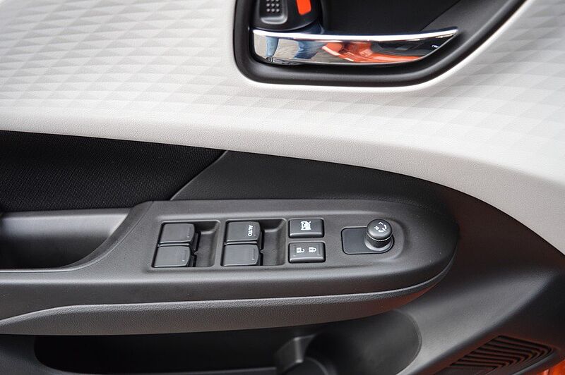 Suzuki Swift 1.2 Club Hybrid *Navi+LED+ACC*