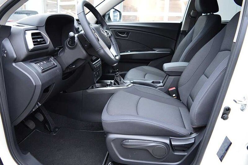 KGM Tivoli 1.5 T-GDI Nomad 6/MT *Cam+PDC+DAB+SH+Navi+LDWS*