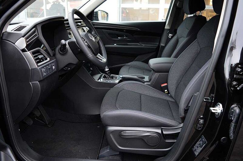 KGM Korando 1.5 T-GDI Nomad 6/MT *Cam+PDC+DAB+SH+Heizung*