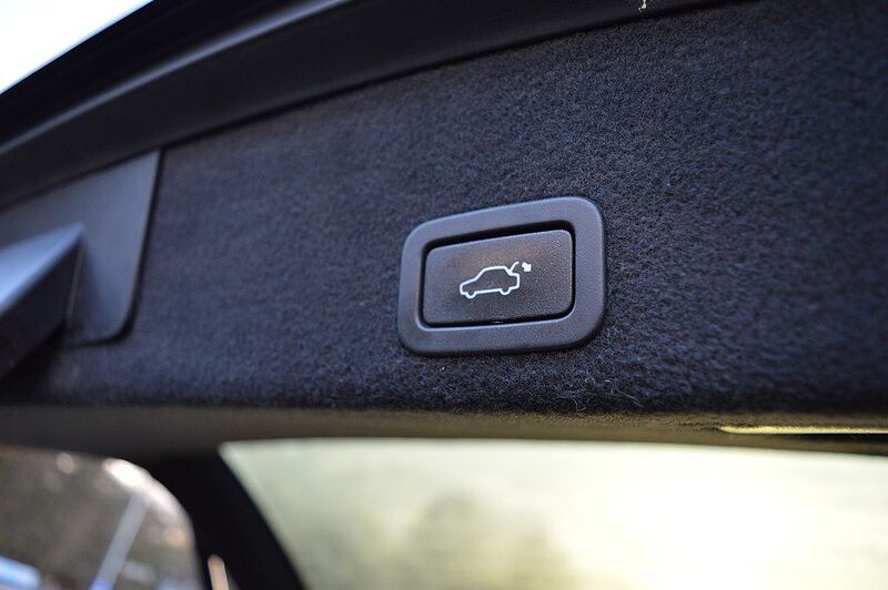 Volvo XC60 D4 Geartronic Summum *Pano+WR Alu+Leder+AHK*