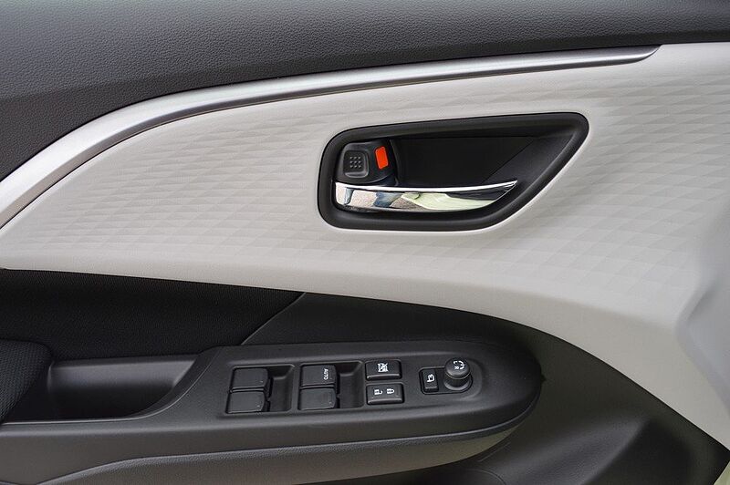 Suzuki Swift 1.2 Comfort+ Allgrip Hybrid *Voll*