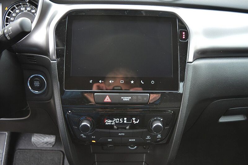Suzuki Vitara 1.4 Comfort Allgrip AT *AHK+LED+DAB+SH*