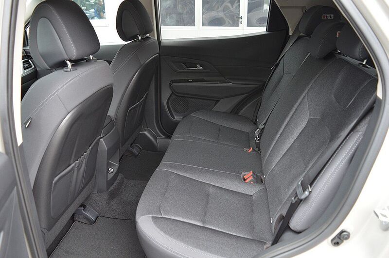 KGM Korando 1.5 T-GDI Nomad 6/AT *Cam+PDC+DAB+SH+Heizung*