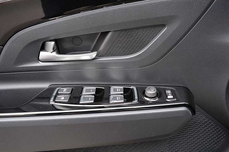 KGM Korando 1.5 T-GDI Nomad+ 6/AT AWD *Leder+LED+CAM*