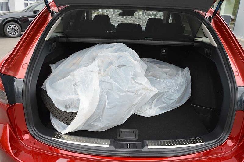 Mazda 6 Sport Kombi 2.0 SKYACTIV-G Center-Line *LED+WR+Navi+SH*