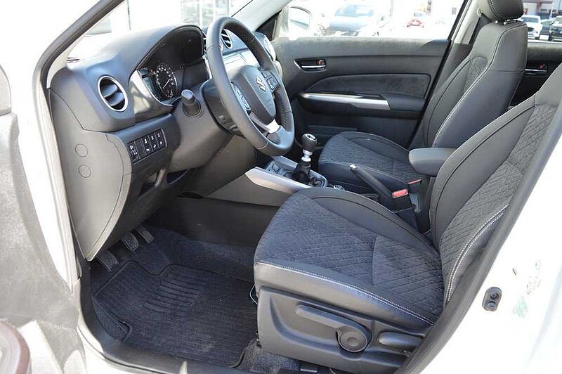 Suzuki Vitara 1.4 Comfort+ ALLGRIP Hybrid *Voll+Pano*