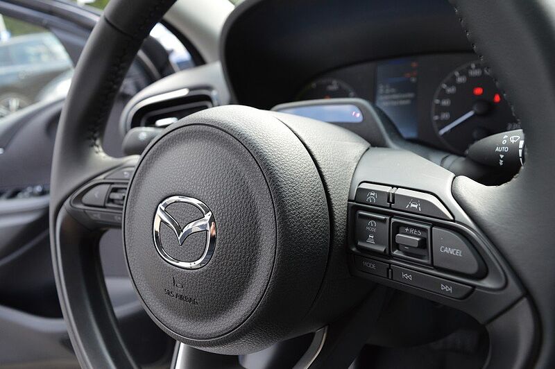 Mazda 2 Hybrid 1.5 VVT-i CVT Centre-Line *SH+Cam+PDA*