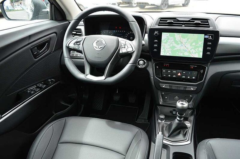 KGM Tivoli 1.5 T-GDI Nomad+ 6/MT *LED+Leder+2xPDC+Cam+SH*