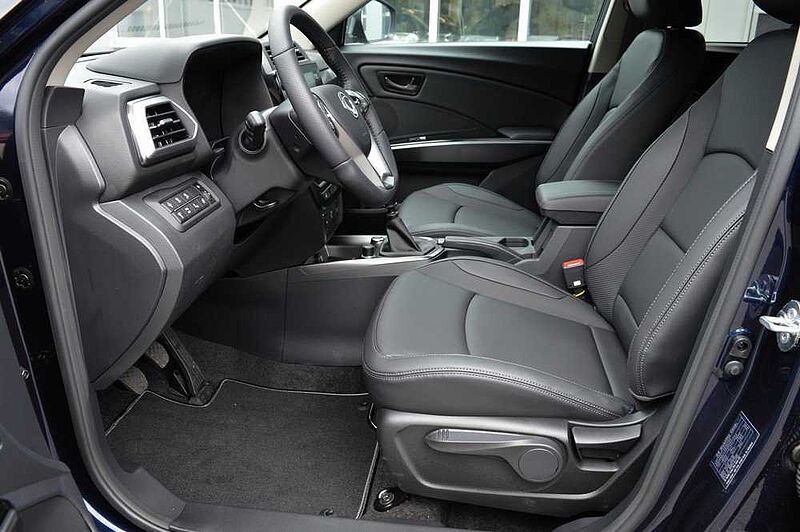 KGM Tivoli 1.5 T-GDI Nomad+ 6/MT *LED+Leder+2xPDC+Cam+SH*