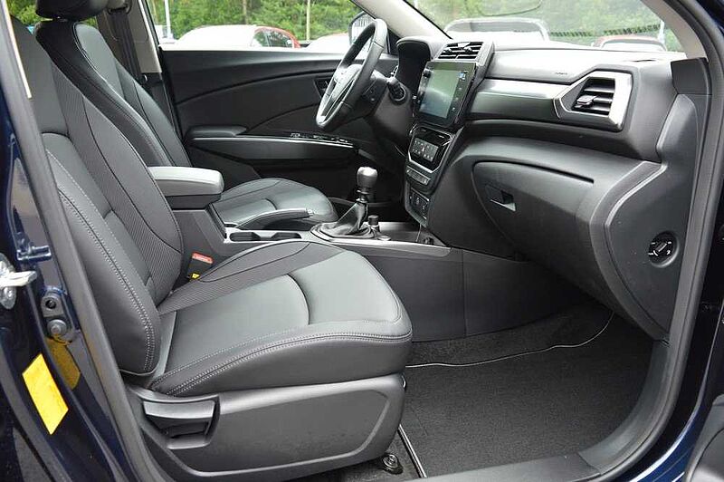 KGM Tivoli 1.5 T-GDI Nomad+ 6/MT *LED+Leder+2xPDC+Cam+SH*