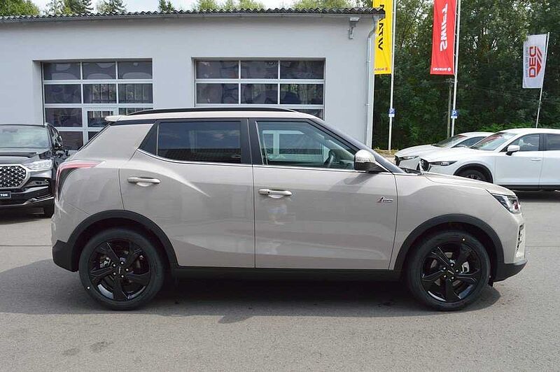 KGM Tivoli 1.5 T-GDI Nomad+ 6/AT *LED+Leder+2xPDC+Cam+SH*