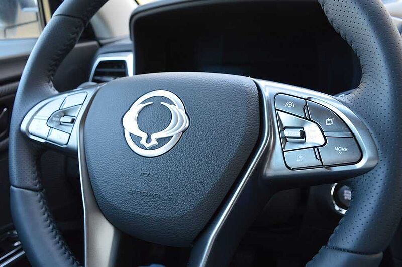 KGM Tivoli 1.5 T-GDI Nomad+ 6/AT AWD *LED+Leder+2xPDC+Cam+SH*
