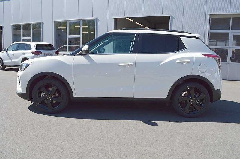 KGM Tivoli 1.5 T-GDI Nomad+ 6/AT AWD *LED+Leder+2xPDC+Cam+SH*